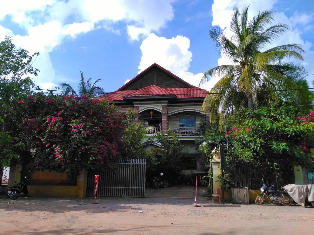 Firefly Guesthouse - The Berlin Angkor Siem Reap Eksteriør bilde