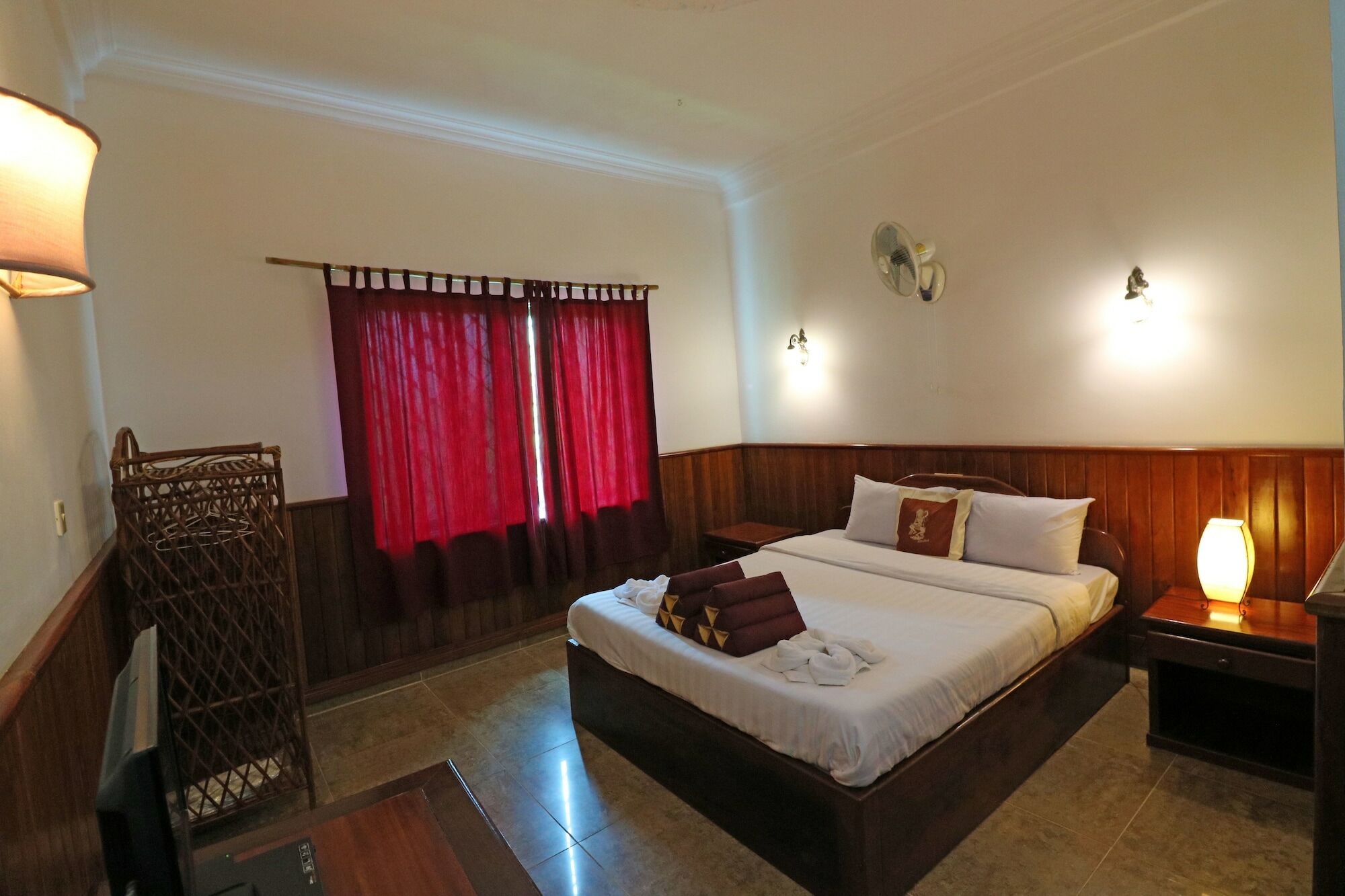 Firefly Guesthouse - The Berlin Angkor Siem Reap Eksteriør bilde